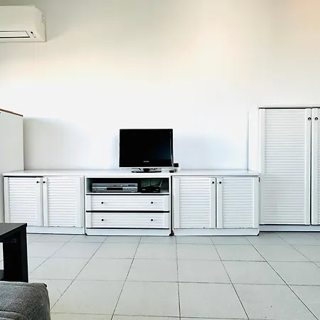 Global Immo 3140 Rocmar Apartament