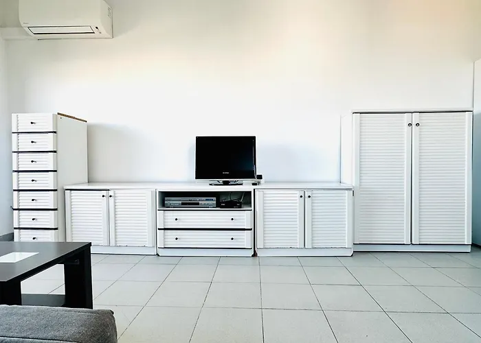 Global Immo 3140 Rocmar Apartament